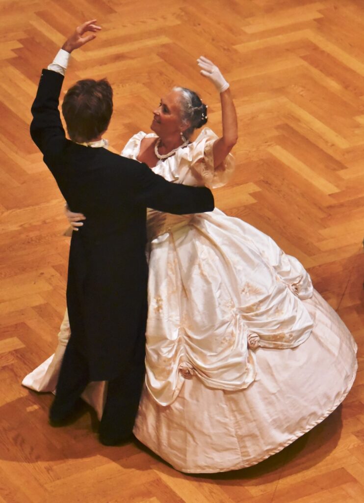Les 25 ans · Les danseurs tournent ensemble